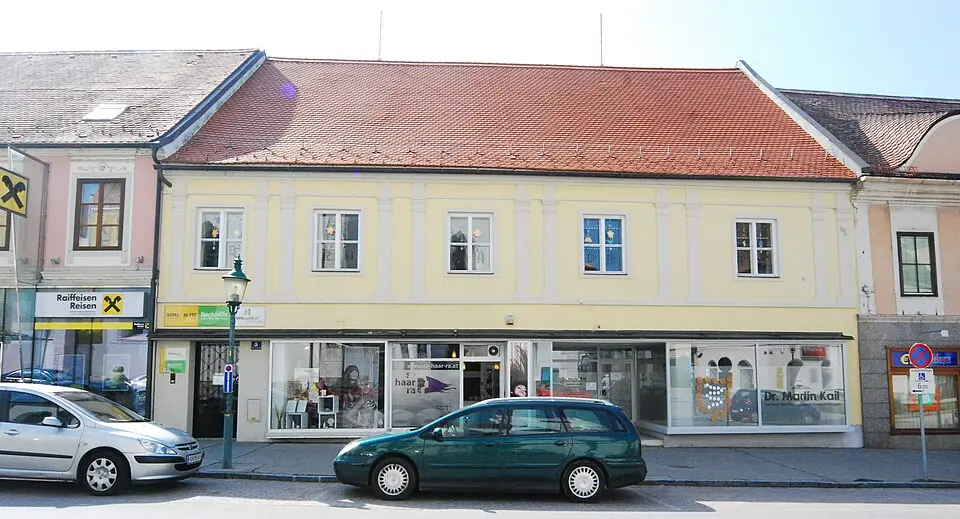Slika: GuentherZ (talk) · CC BY 3.0 Bürgerhaus