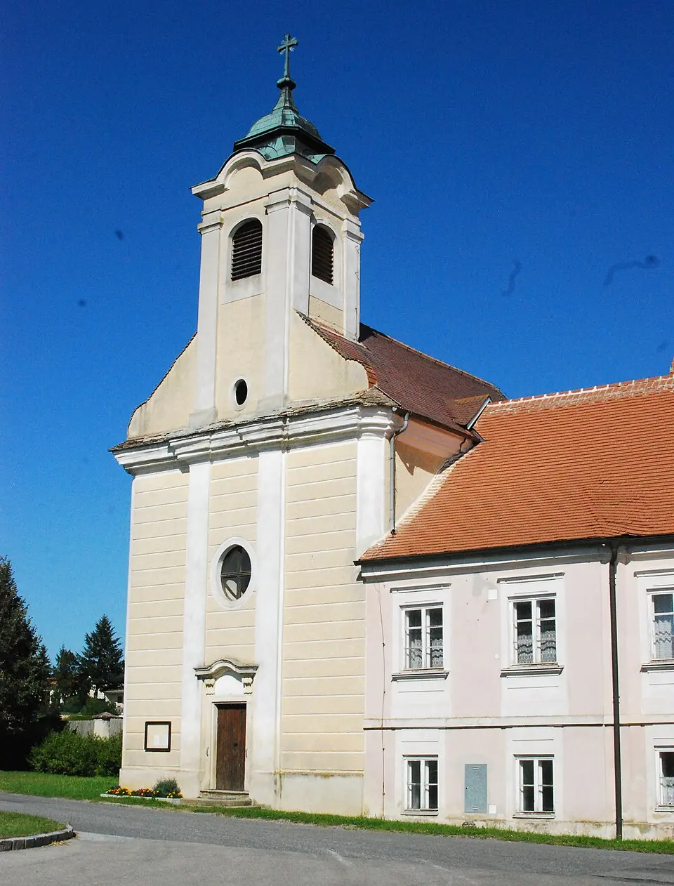Image: GuentherZ · CC BY-SA 3.0 AT Kath. Filialkirche hll. Petrus und Paulus