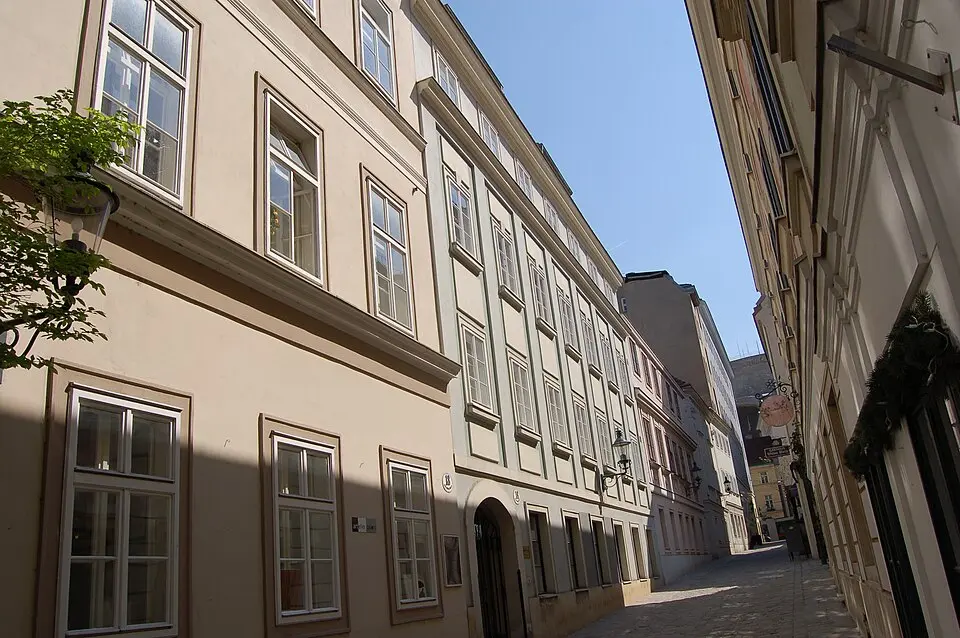 Gutenberggasse 16