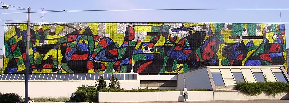 Miró Wall