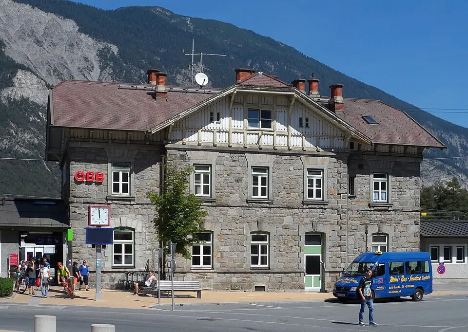 Aufnahmsgebäude Ötztal