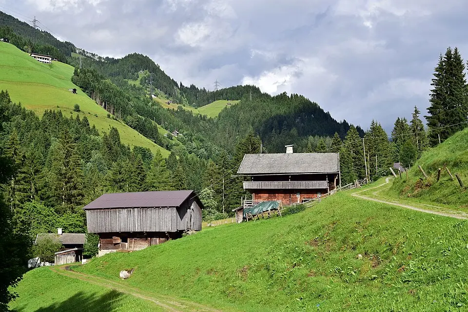 Kép: Haeferl · CC BY-SA 4.0 Bauernhaus