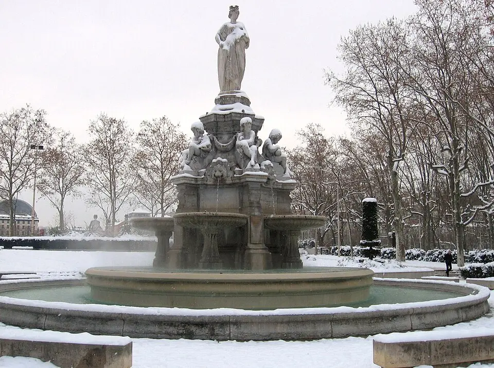 fontaine de la place du Maréchal-Lyautey