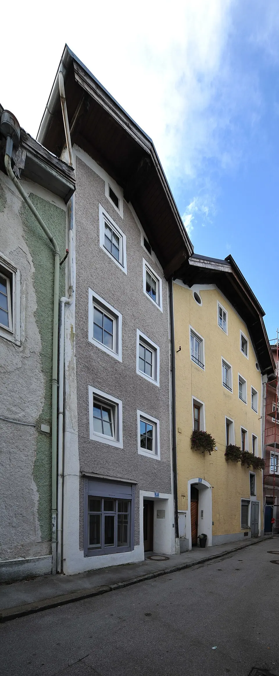 Wohn- und Geschäftshaus