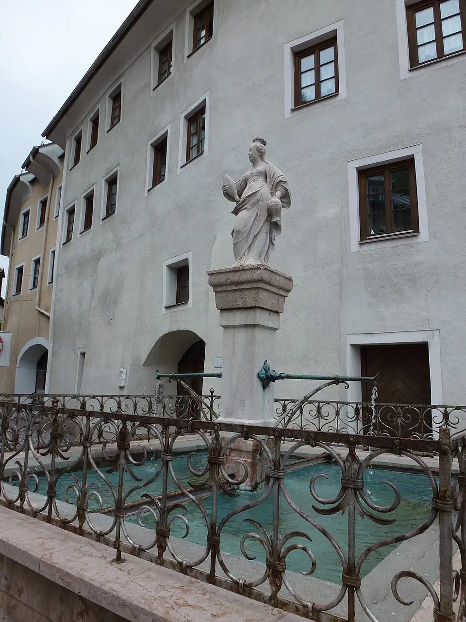 Brunnen am Bürgerspitalplatz