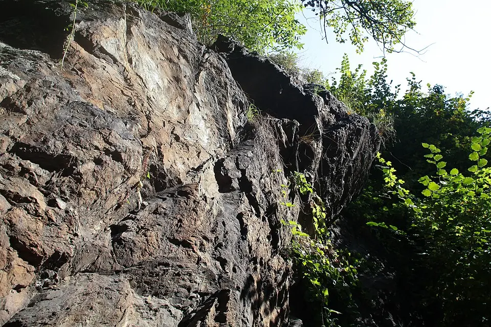 rocher gravé Garreta