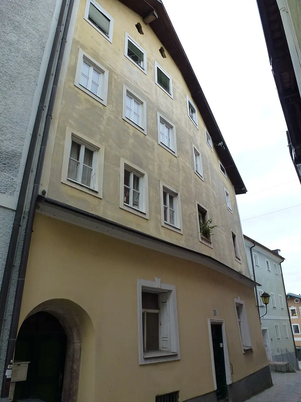 Bürgerhaus mit Pranger