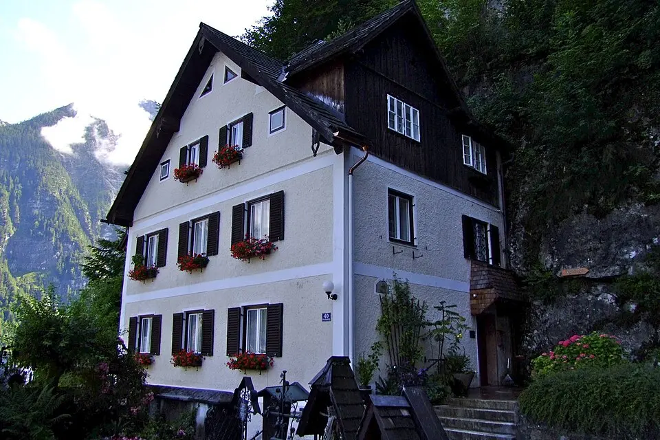Pfarrhof, Mesnerhaus
