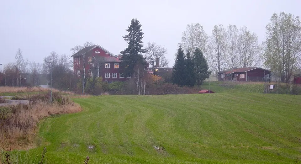 Halvarsgårdarna