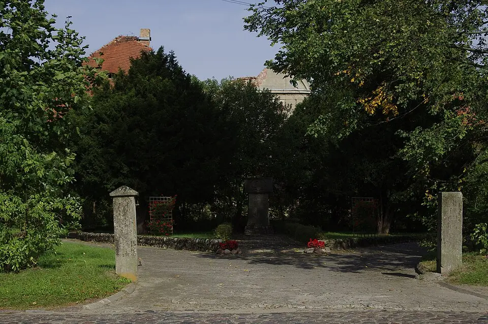 Zespół pałacowy