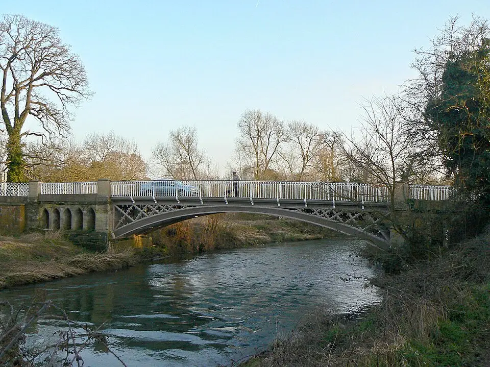Hampton Lucy bridge