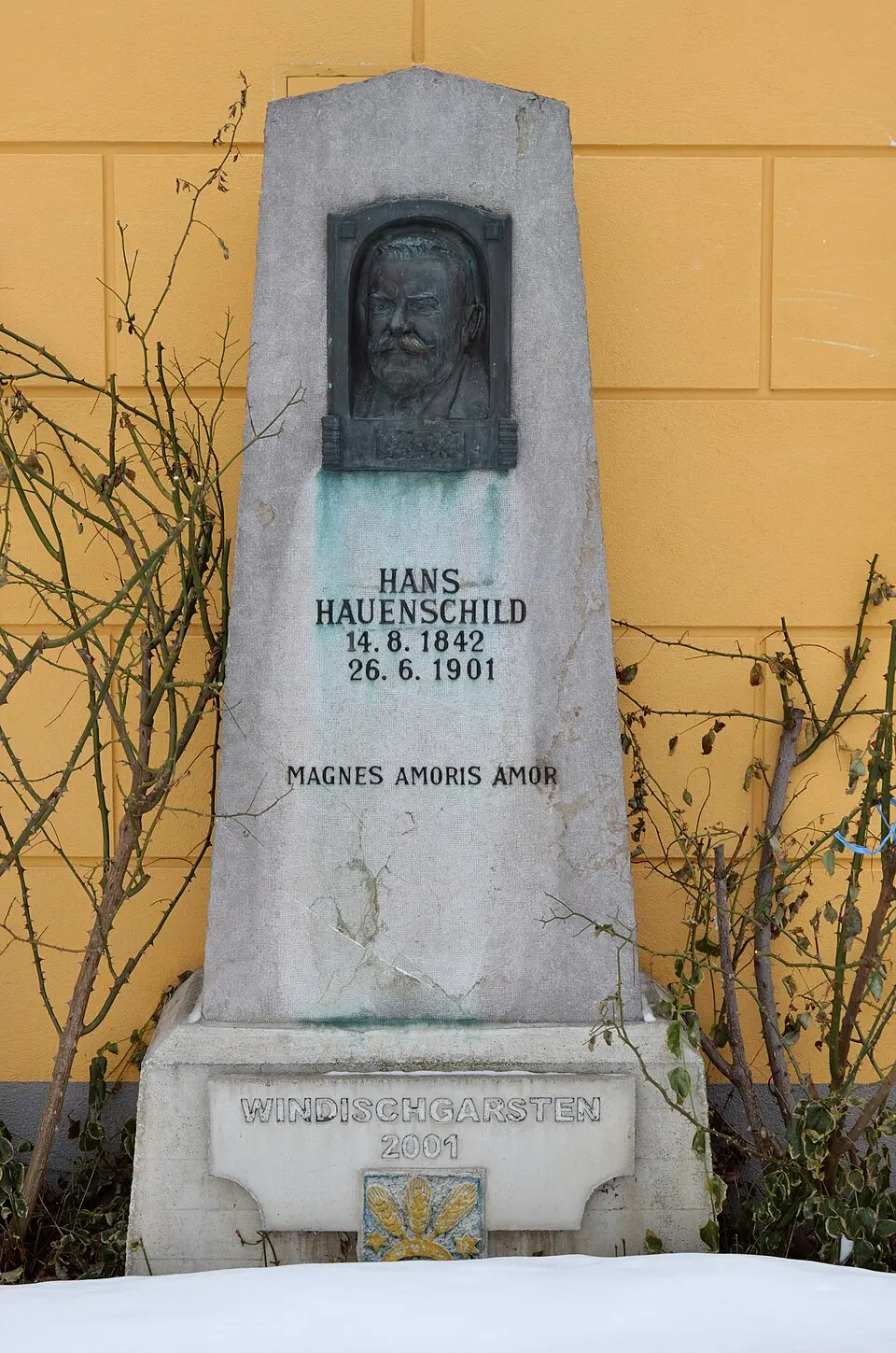 Persönlichkeitsdenkmal Hans Hauenschild