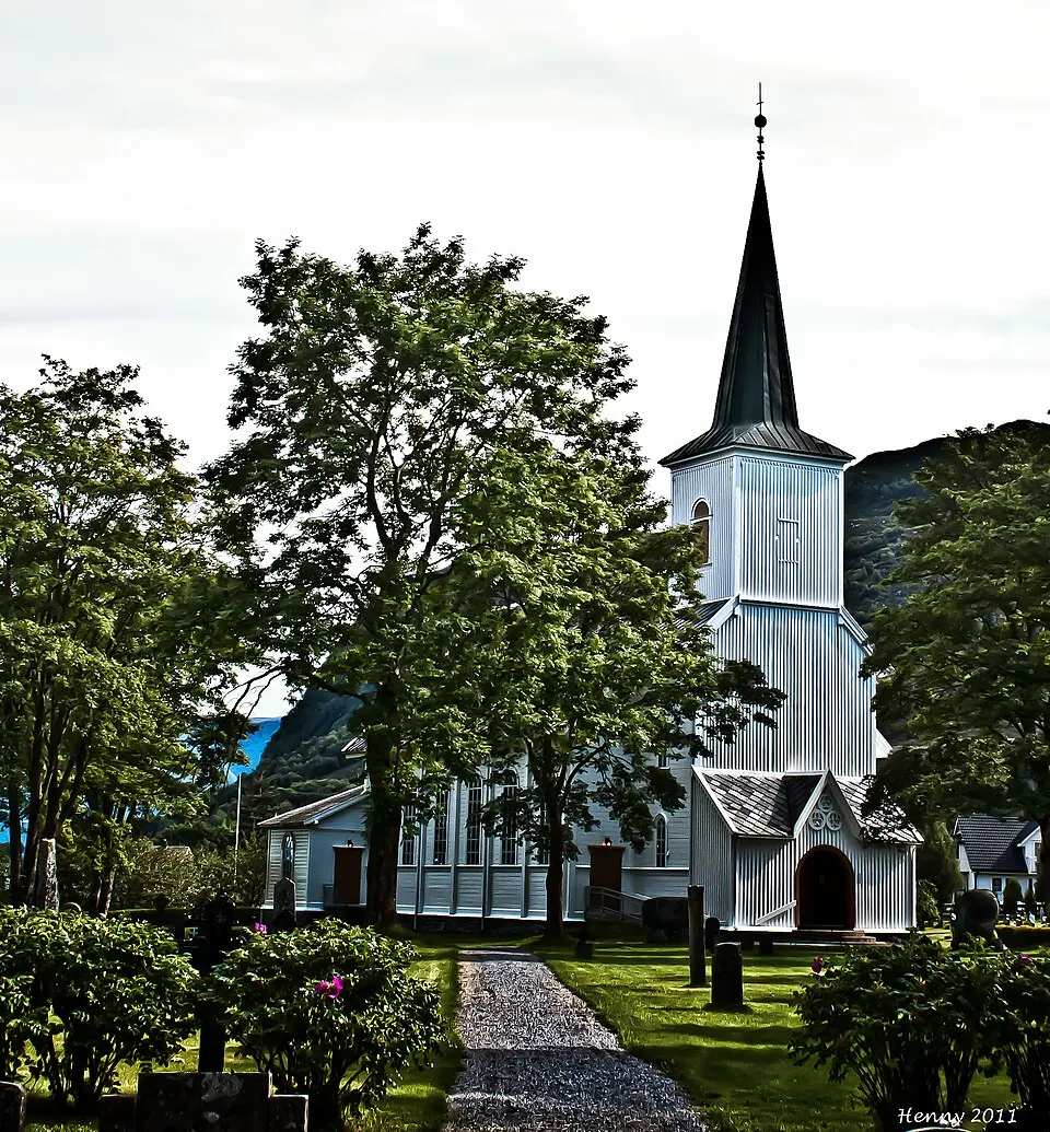 Hareid kirke