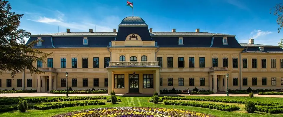 Schloss Harruckern-Wenckheim-Almásy