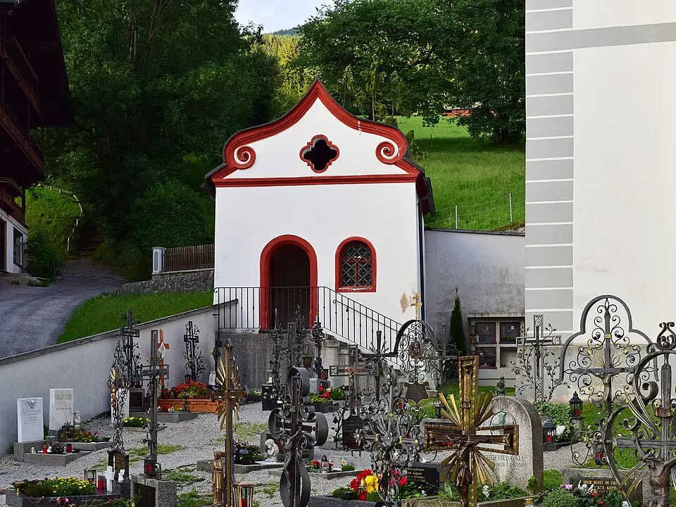 Friedhof mit Alter Friedhofskapelle