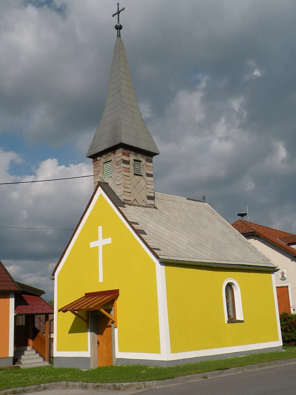 Slika: Pfeifferfranz · CC BY-SA 3.0 Ortskapelle Haslau