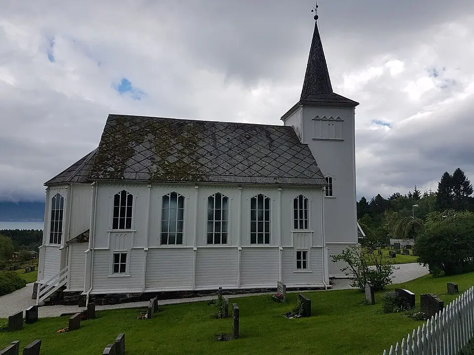 Hatlestrand kirke