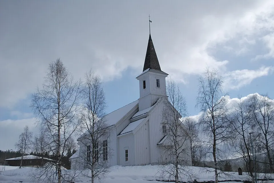 Hattfjelldal kirke