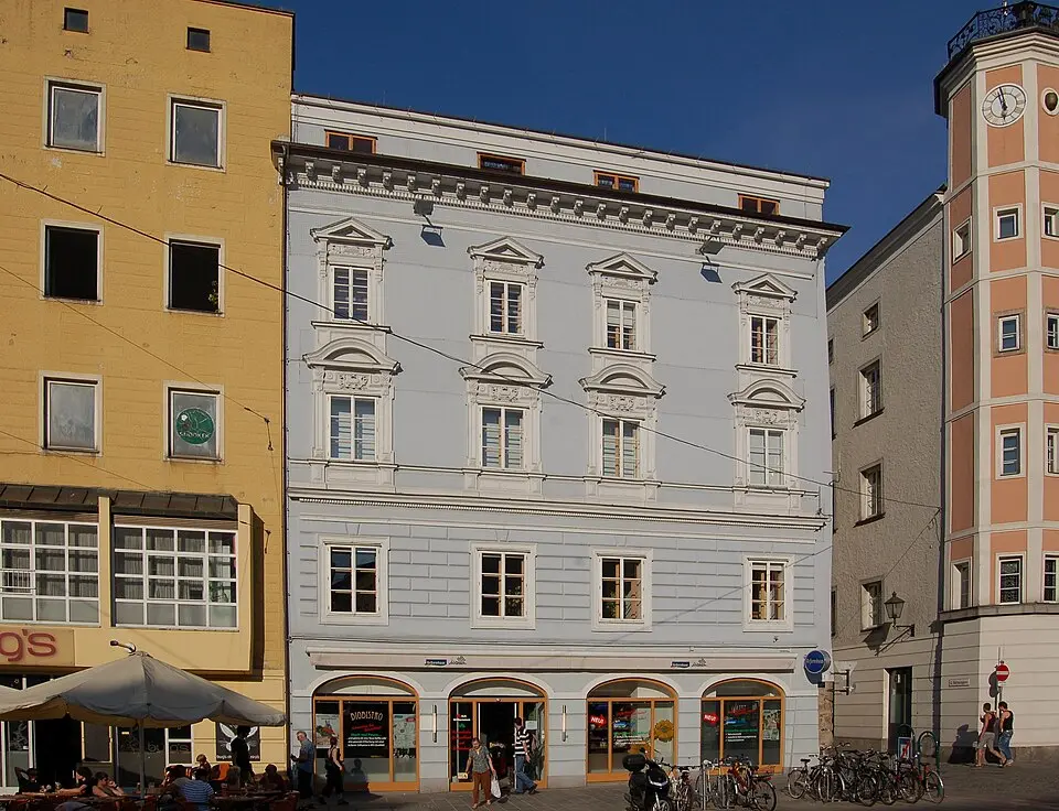 Hauptplatz 2