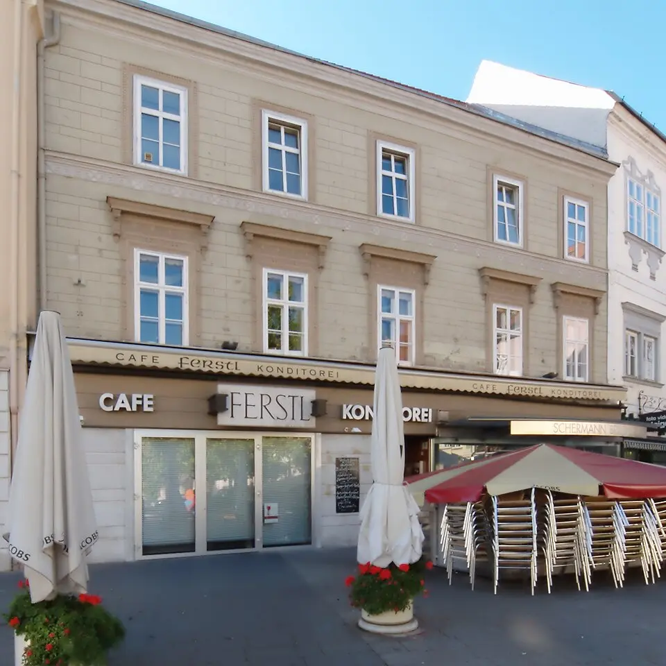 Wohn- und Geschäftshaus