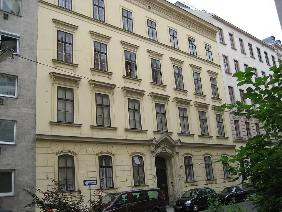 Schule, Amtsgebäude