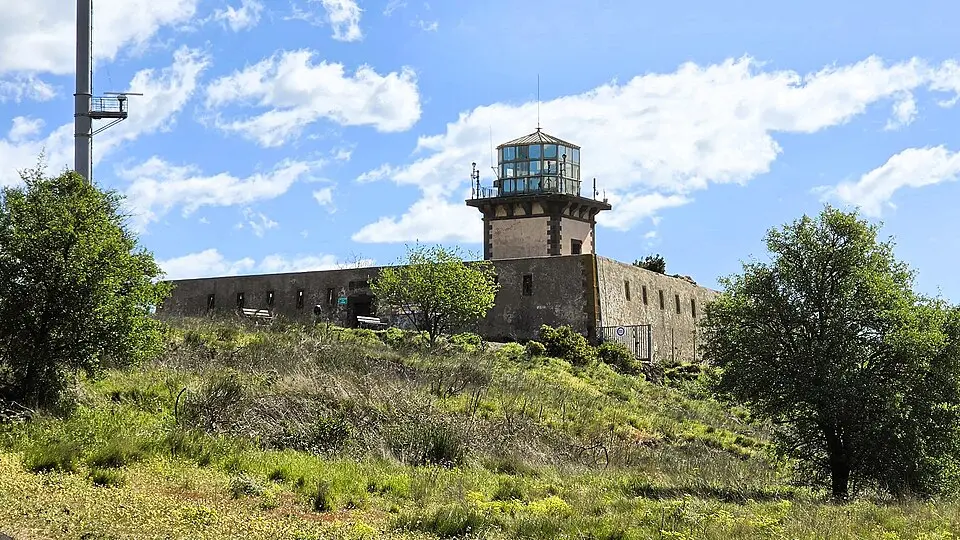 ancien phare du Mont-Saint-Loup