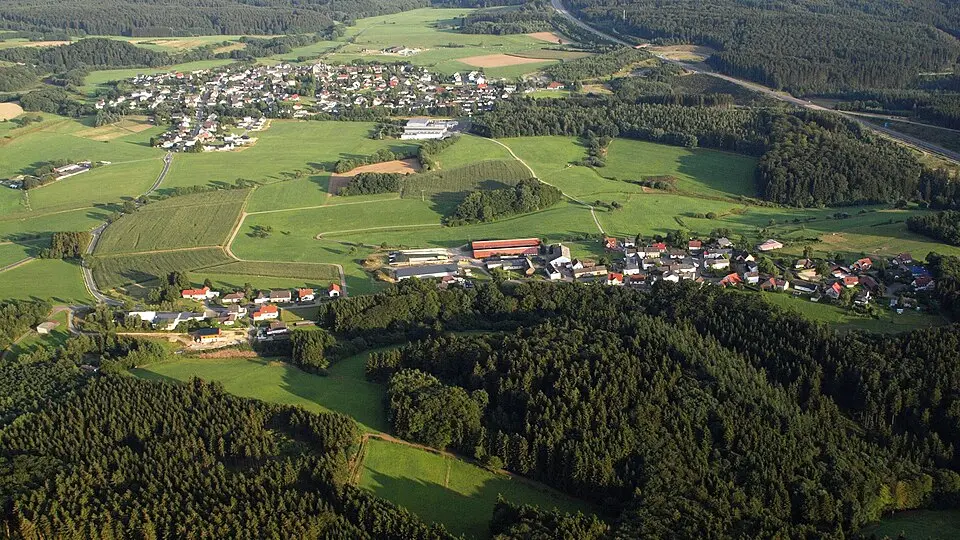 Kép: Wolkenkratzer · CC BY-SA 4.0 Hörscheid