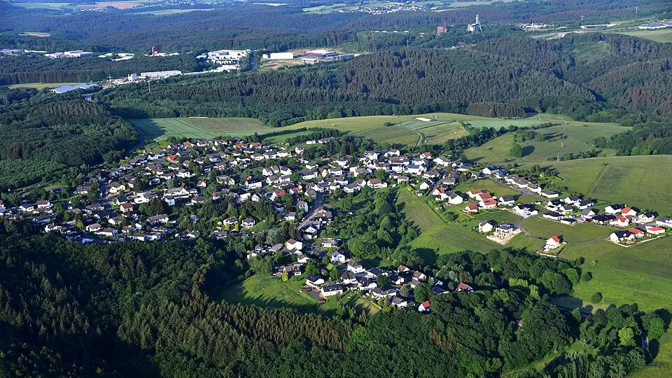 Bild: Wolkenkratzer · CC BY-SA 4.0 Hümmerich