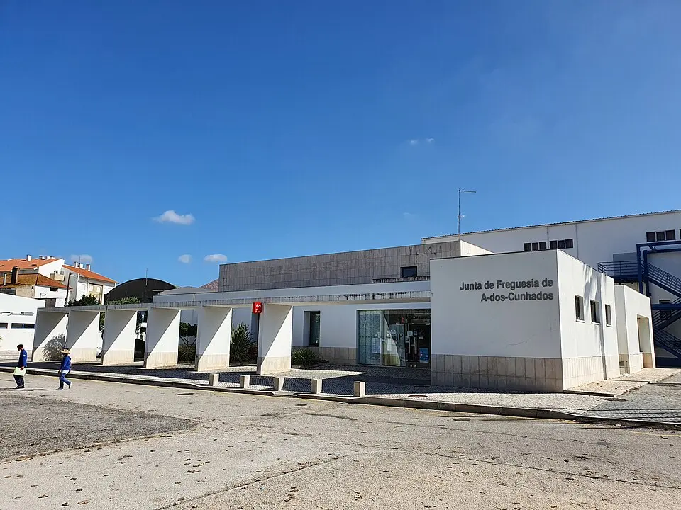 A-dos-Cunhados e Maceira