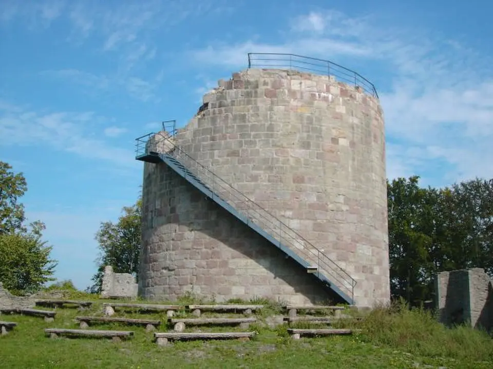 Image: Mewes at German Wikipedia · Public domain Burg Henneberg