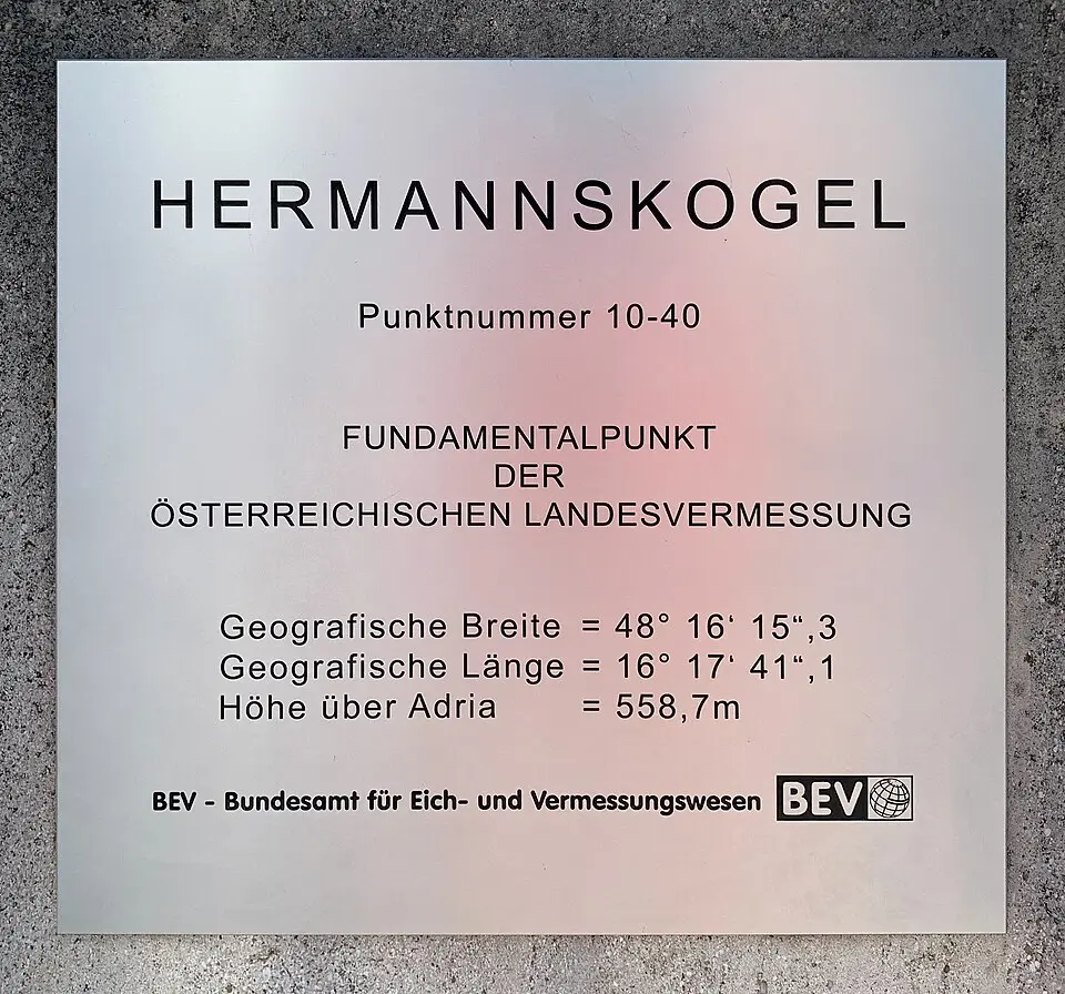 Hermannskogel fundamental point plaque