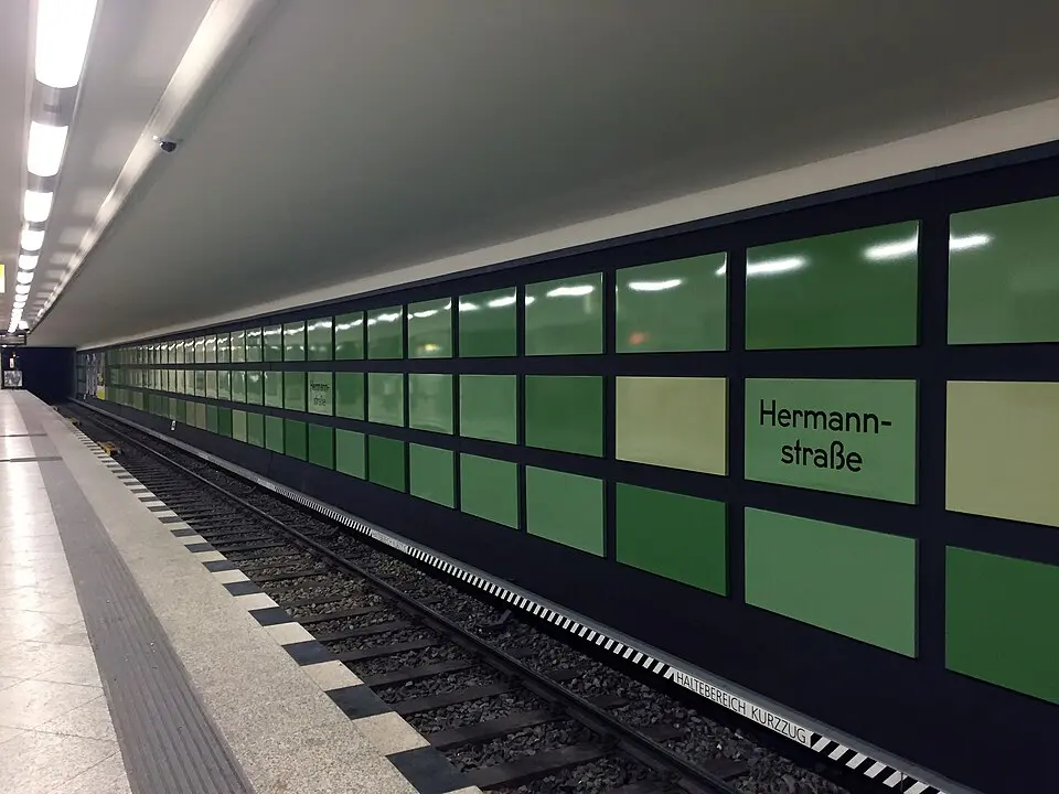 U-Bahnhof Hermannstraße