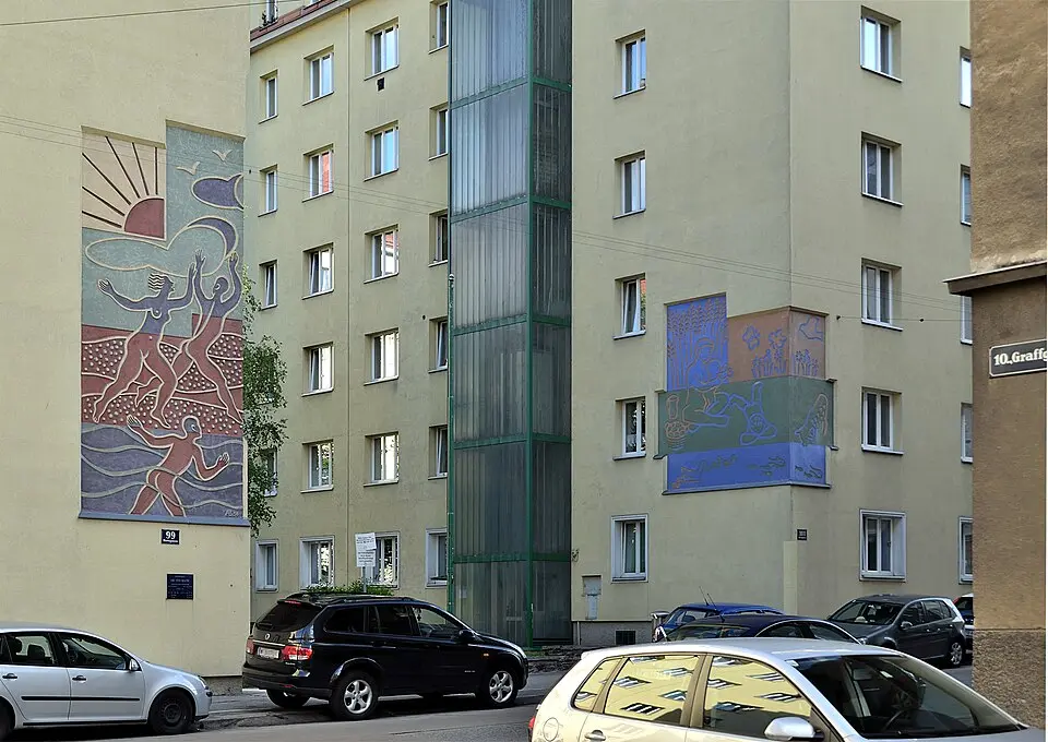 Bild: Herzi Pinki · CC BY-SA 3.0 AT Sgraffito-Wandbilder
