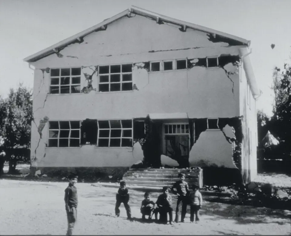 1975 Lice Depremi