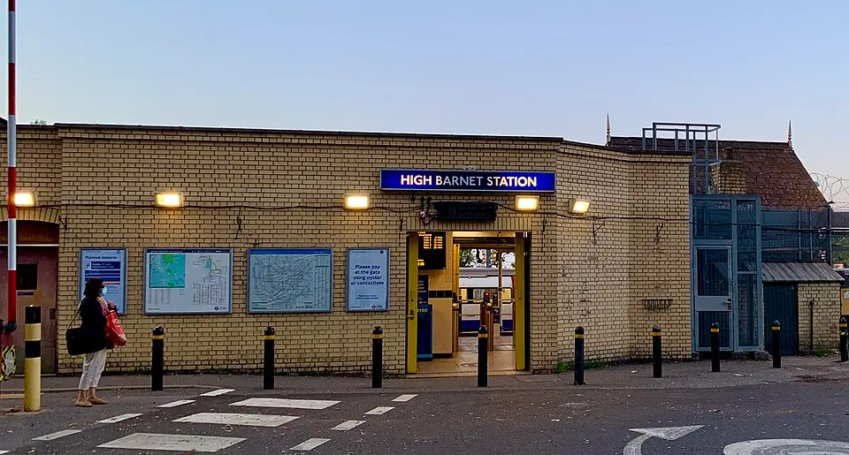 High Barnet tube station