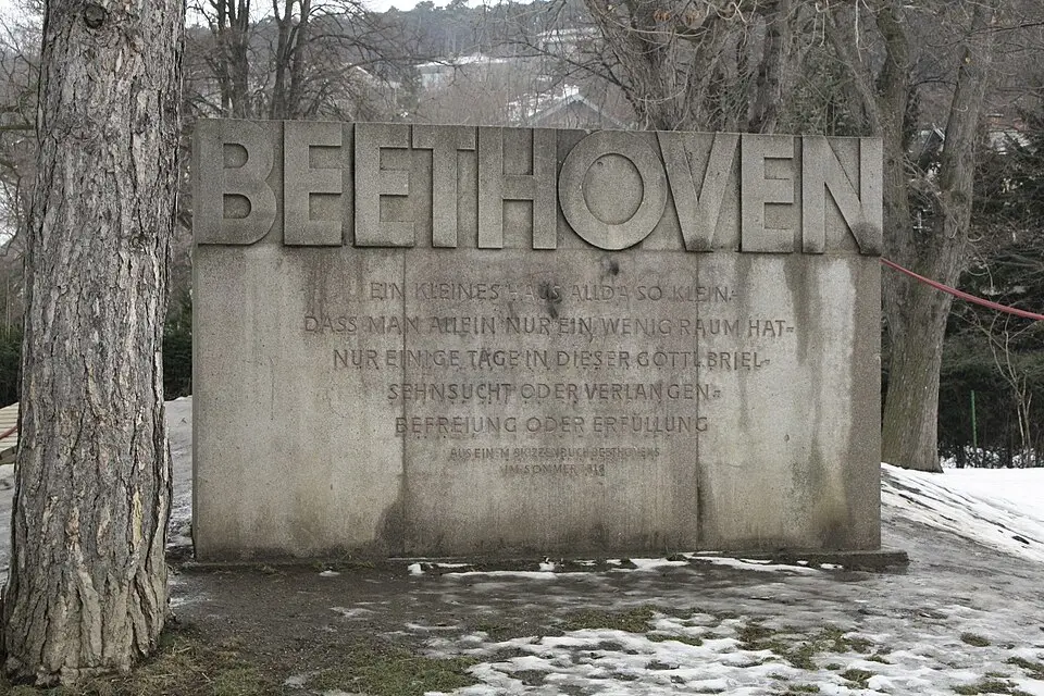 Image: Karl Gruber · CC BY-SA 3.0 AT Beethovendenkmal Hinterbrühl
