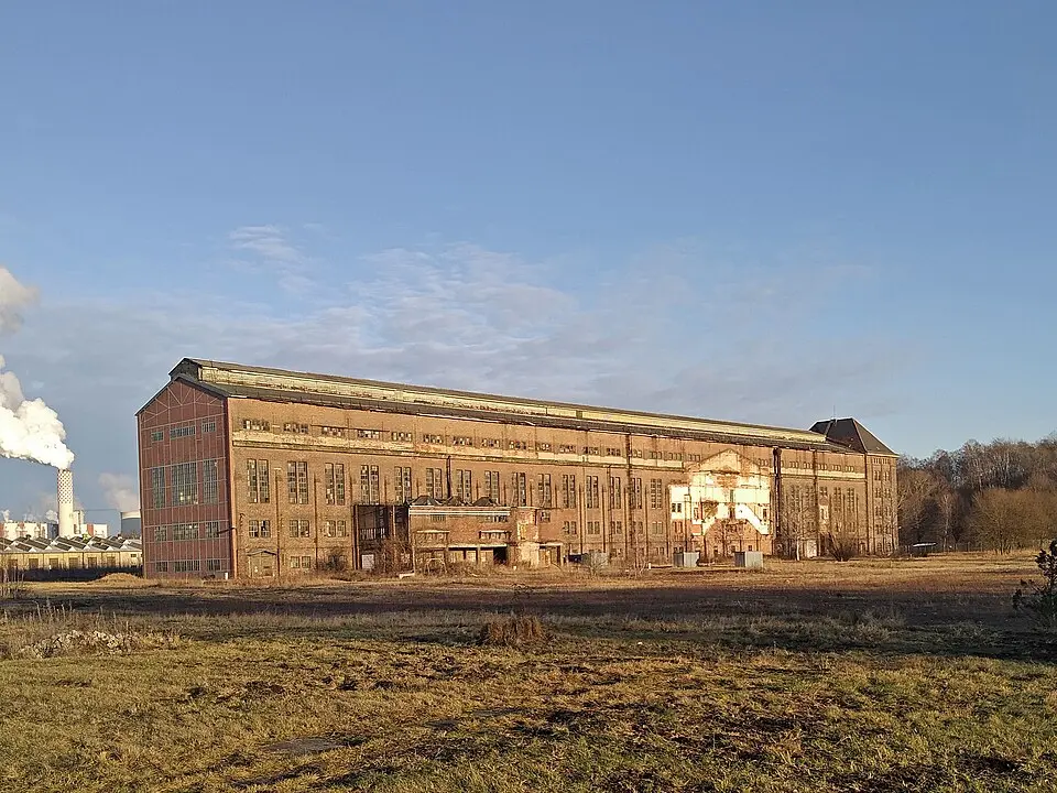 Obrázok: Oberlausitzerin64 · CC BY-SA 4.0 Kraftwerk Hirschfelde