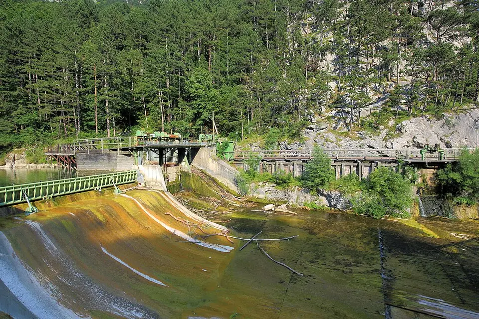 Wehranlage