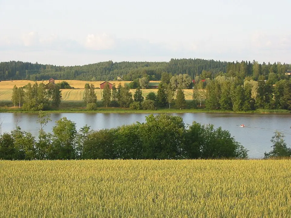 Bild: Urjanhai · CC BY-SA 3.0 Hirsjärvi