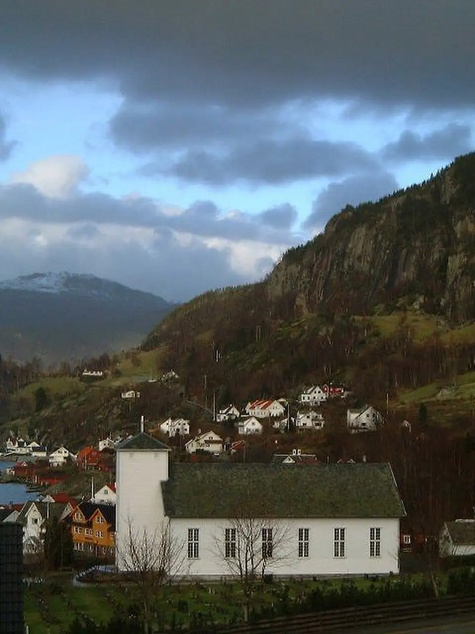 Hjelmeland kirke