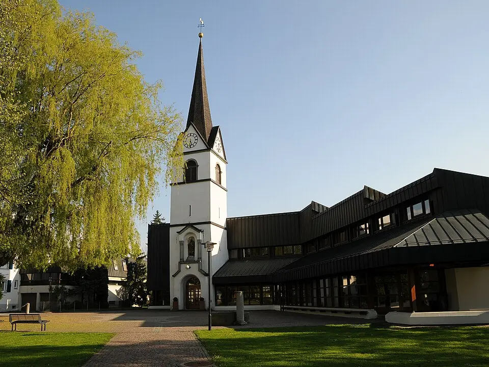 Bild: böhringer friedrich · CC BY-SA 2.5 Pfarrkirche Fußach