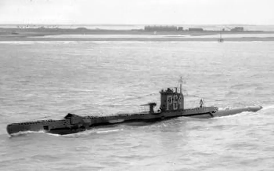 Image: Royal Navy official photographer · Public domain HMS Vandal