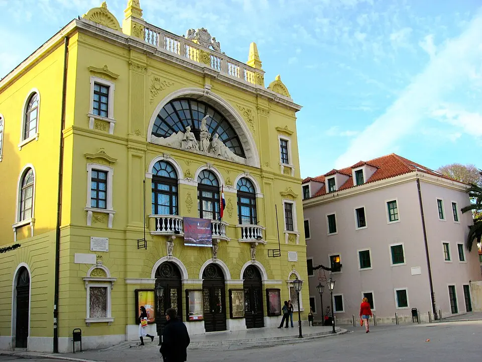 Zgrada Hrvatskog narodnog kazališta u Splitu