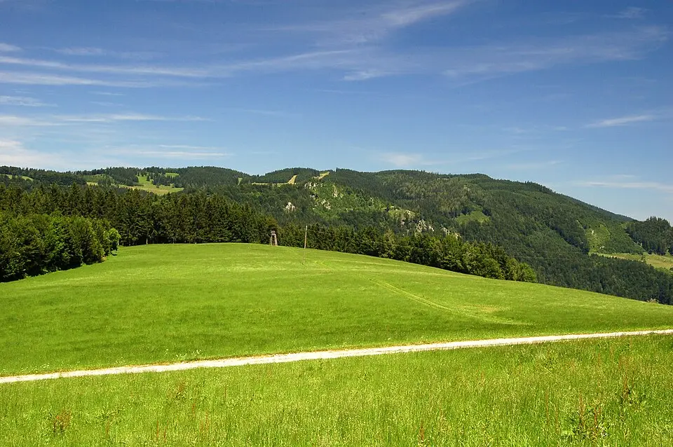 Image: Herzi Pinki · CC BY-SA 3.0 Hochbärneck