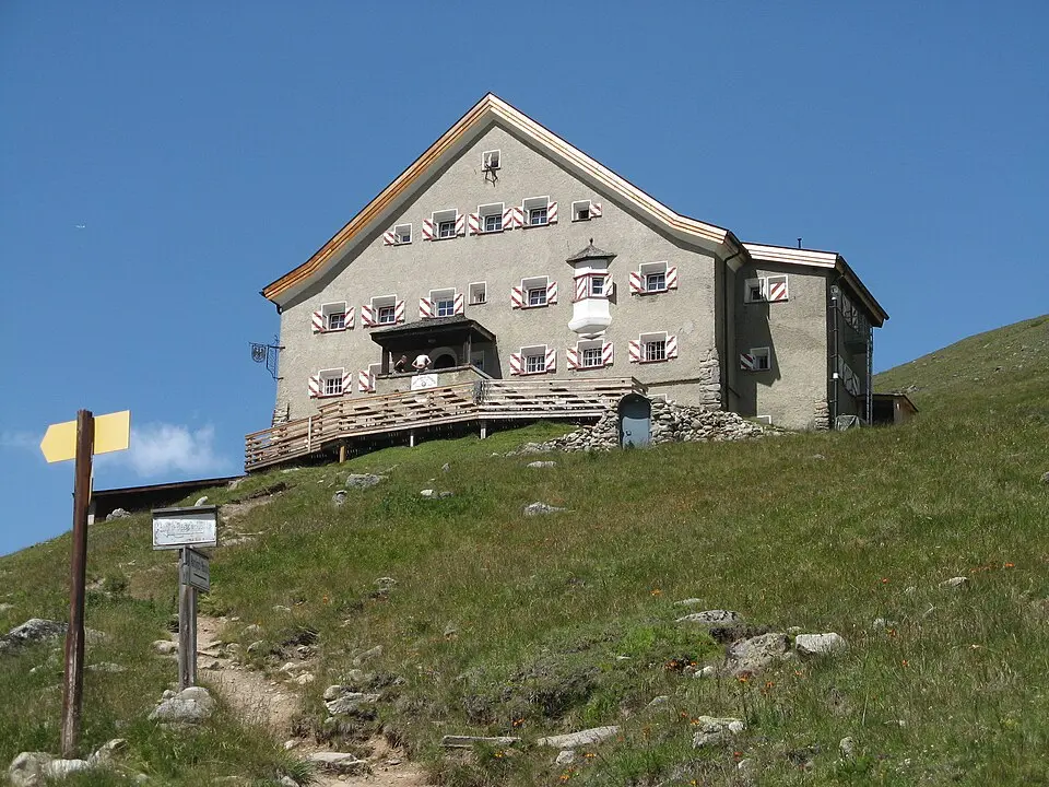 Image: Andreas Urban · CC BY-SA 2.0 DE Hochjochhospiz