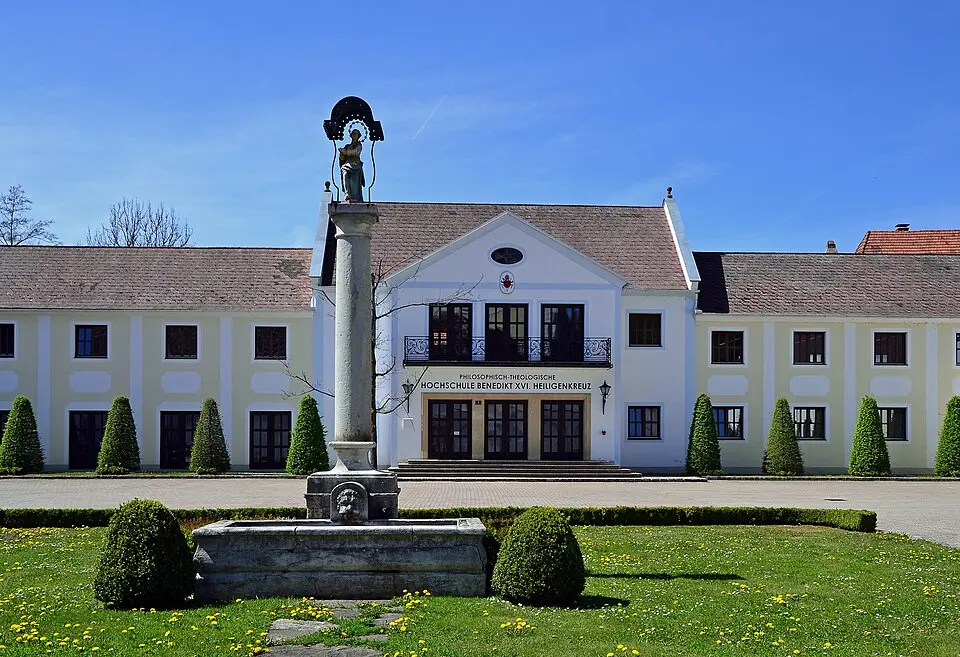 Philosophisch-Theologische Hochschule Benedikt XVI.