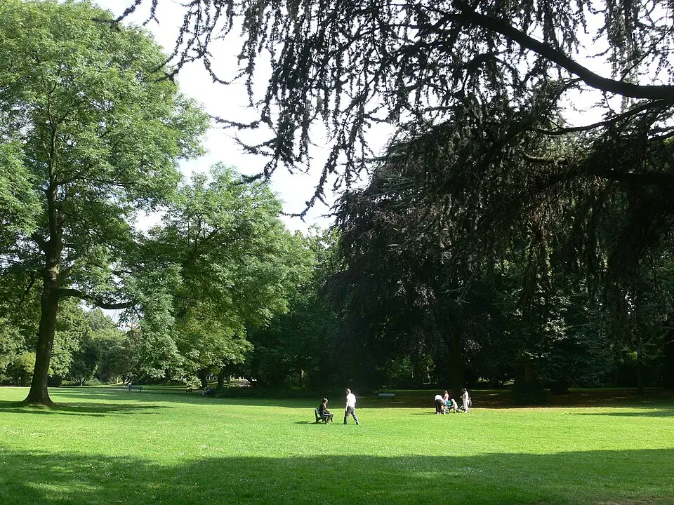 Image: Remi Mathis · CC BY-SA 3.0 Hofgarten