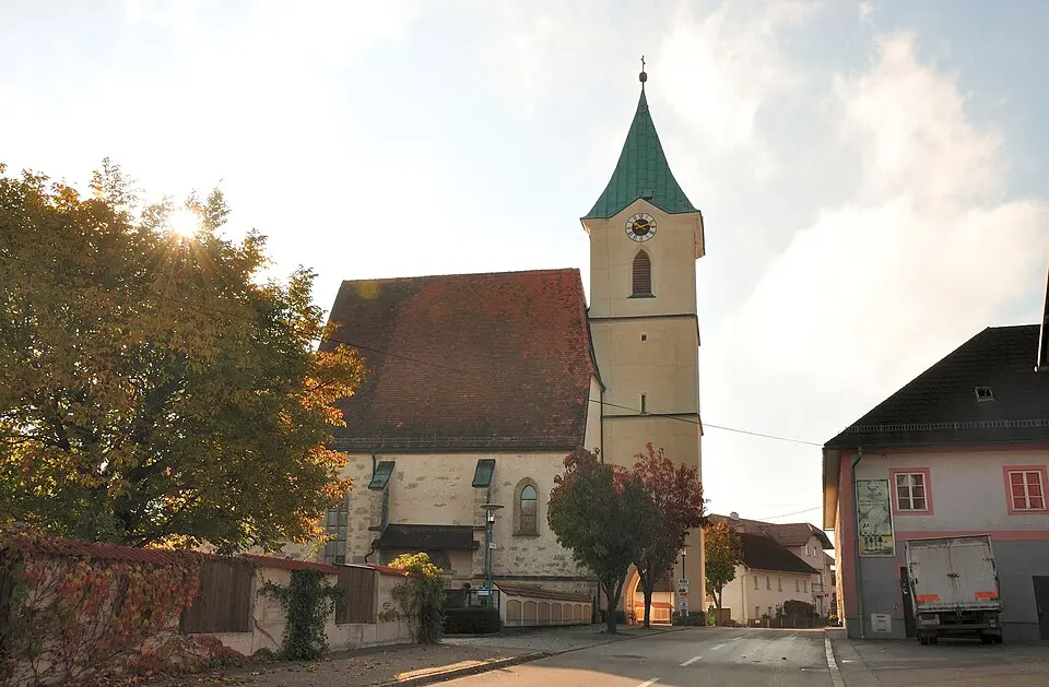 Pfarrkirche Hofkirchen im Traunkreis