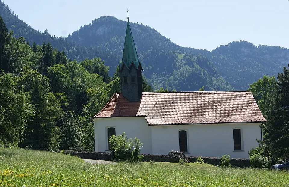 Obrázok: Asurnipal · CC BY-SA 4.0 Kapelle St. Rochus
