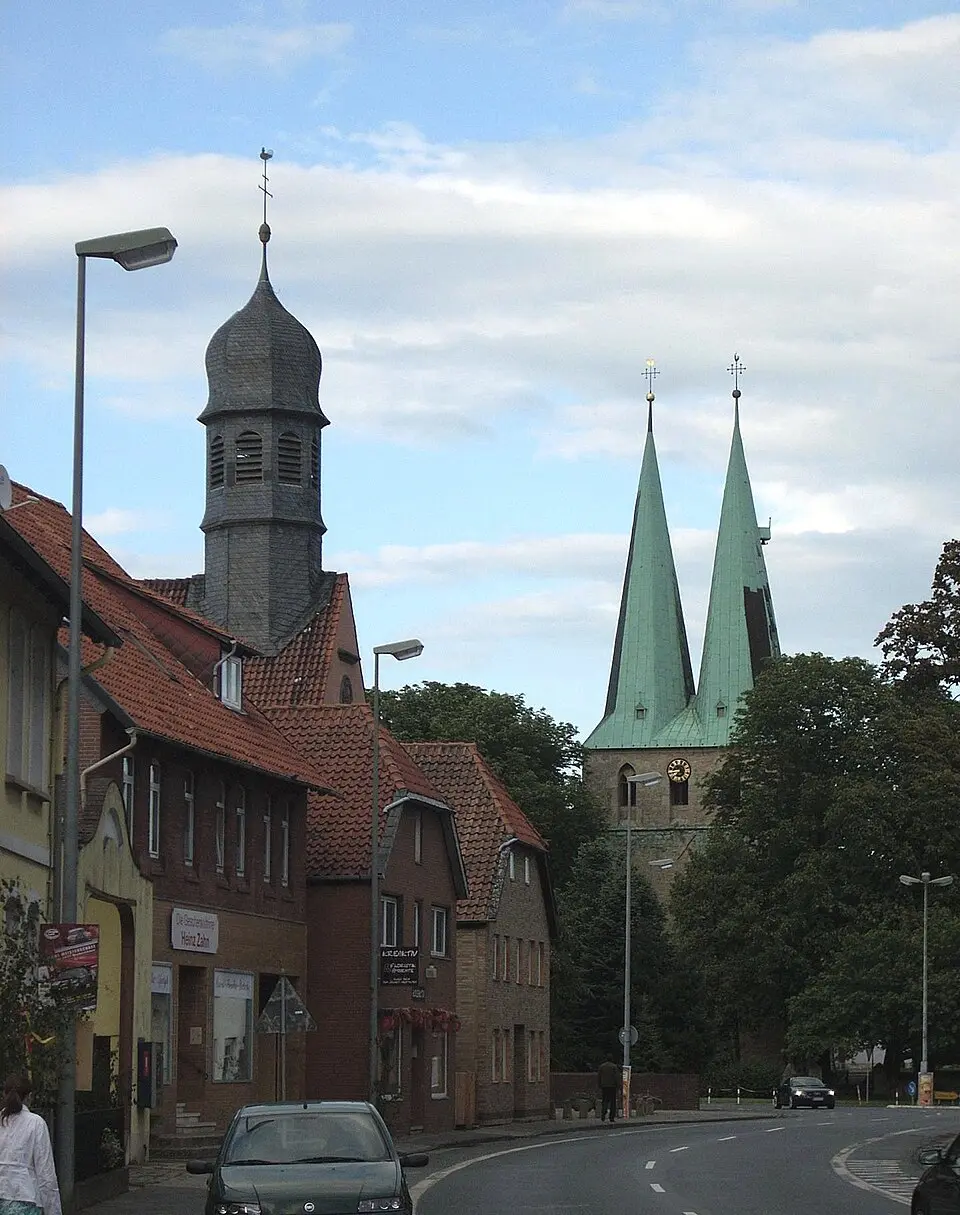 Image: Rabanus Flavus · Public domain Hohenhameln